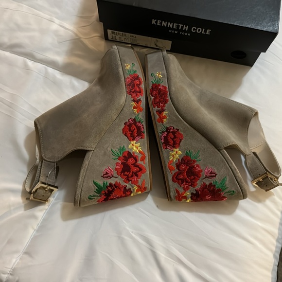 Wedges - Picture 1 of 3